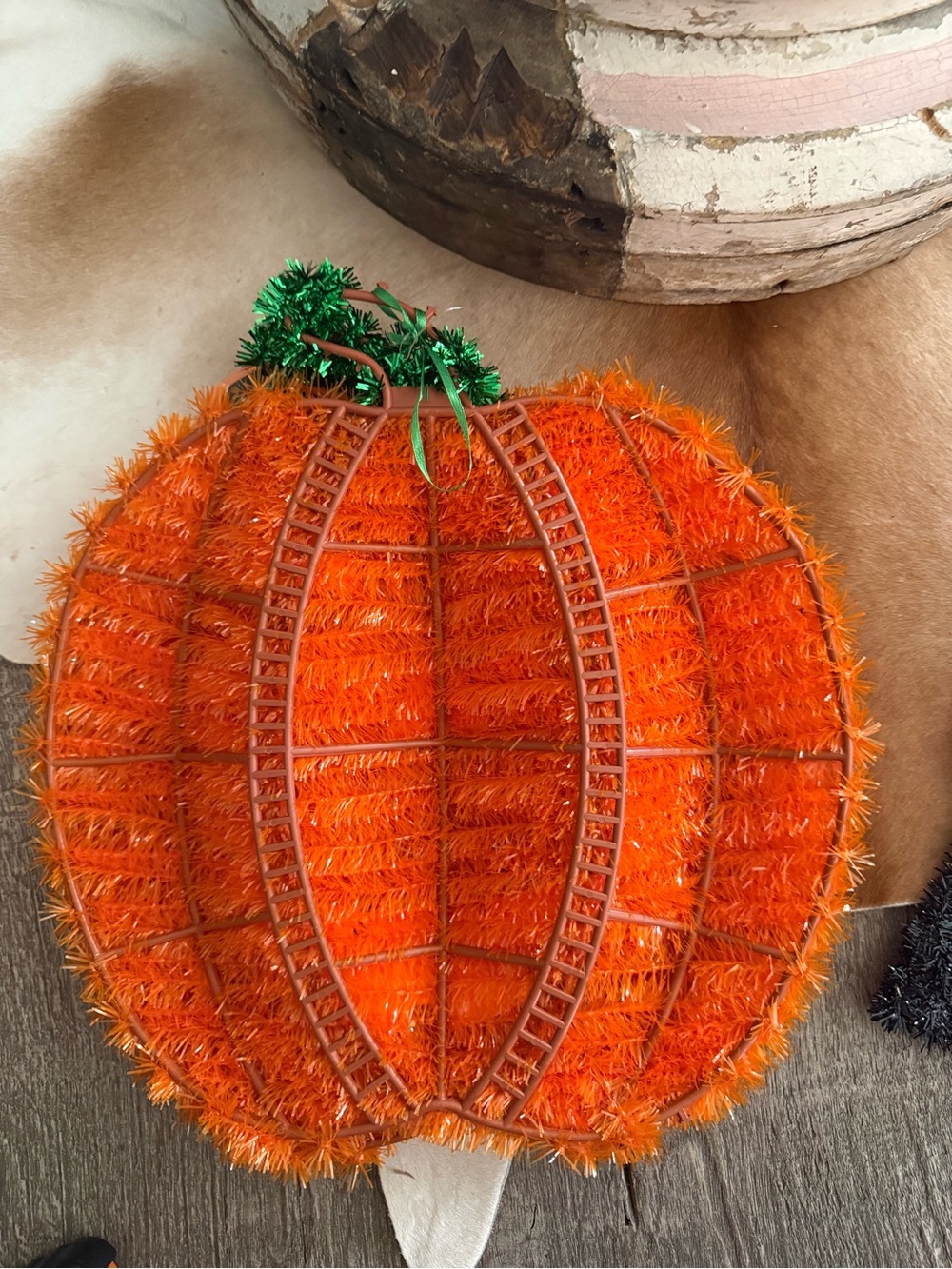 Brand NWT Bundle of 3 Tinsel Pumpkin Jack-O'-Lantern Decor - Orange & BlackGreen - Picture 3 of 9
